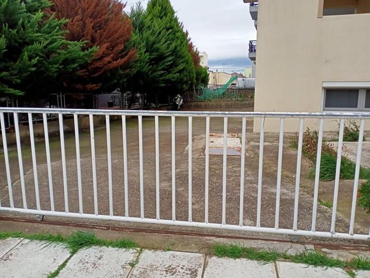 Semi-Basement 250M From Sea, Nea Chili Lejlighed Alexandroupoli Eksteriør billede